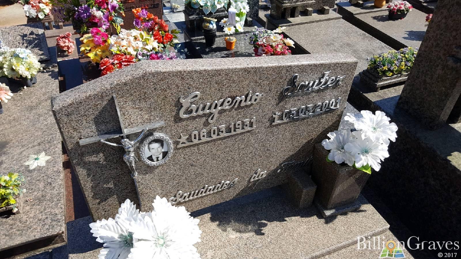 Eugenio Sauter's headstone (6 Mar 1931 - 5 Mar 2001) at Cemitério Jardim da Saudade, Benedito Novo, Benedito Novo, Santa Catarina, Brazil